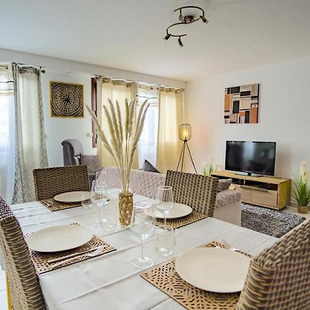 15 Rhone Beau T2 Avec Parking Gratuit Apartment Annecy Bagian luar foto